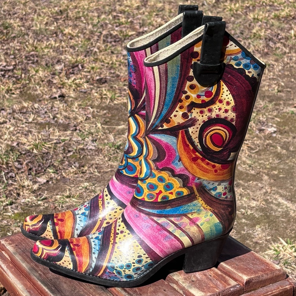 Fun and Funky Cowgirl Rainboots!